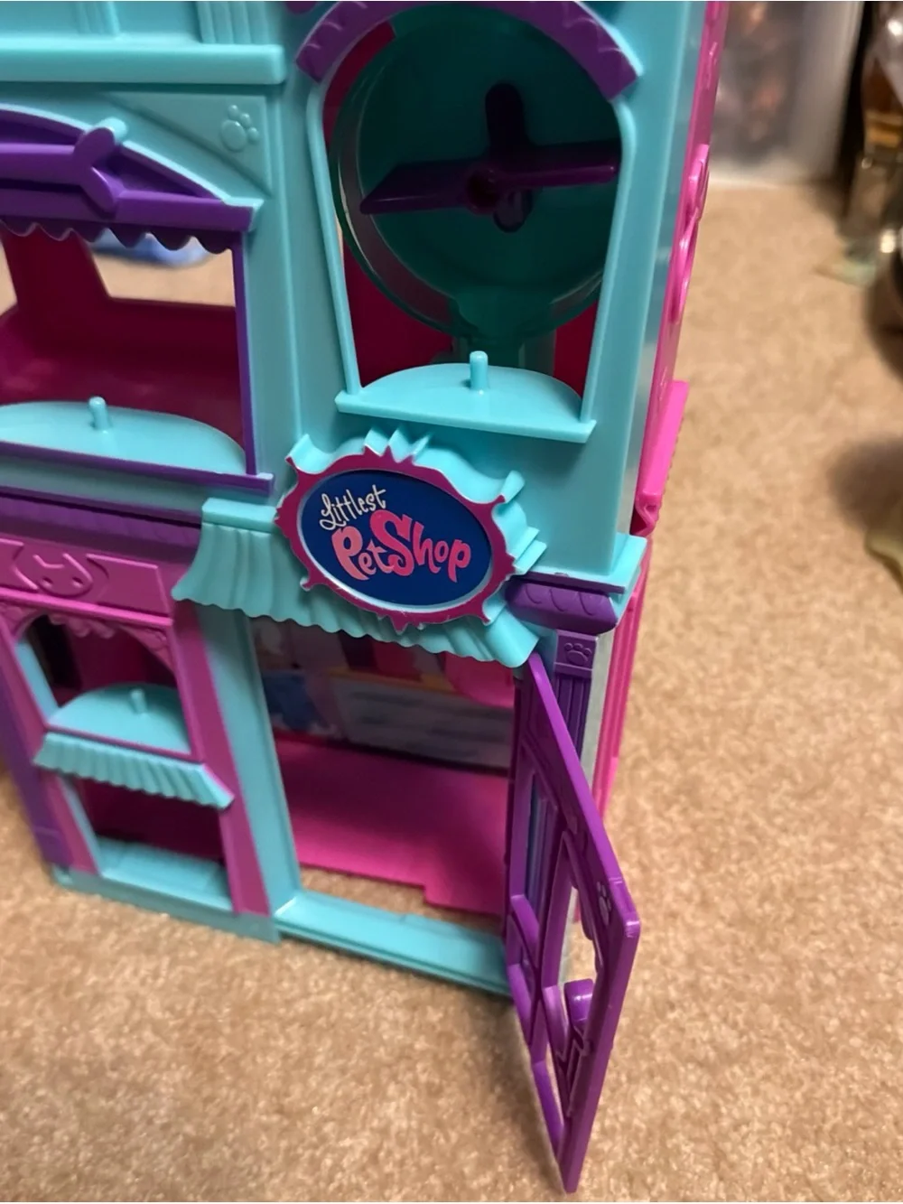 Hasbro 2012 Littlest Pet Shop House Rollin' Rolleroos playset.